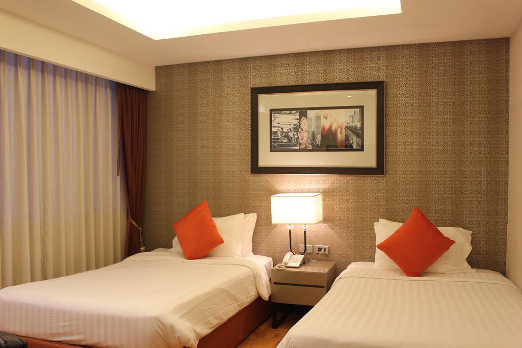 Rembrandt Suites Бангкок Экстерьер фото
