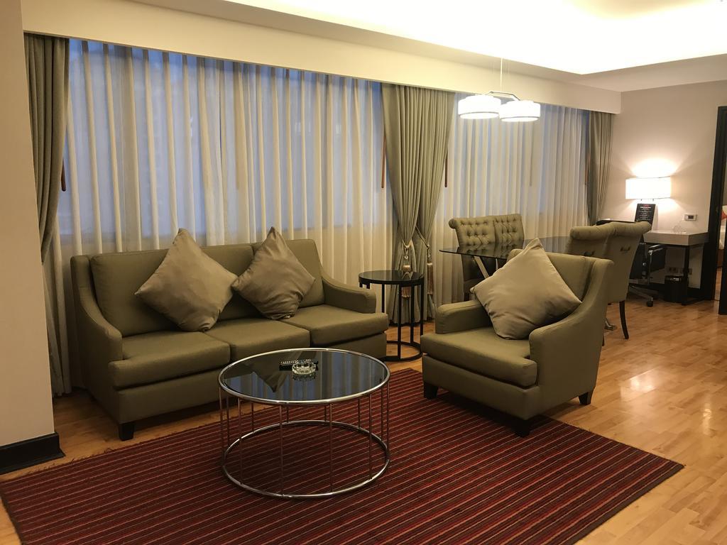 Rembrandt Suites Бангкок Экстерьер фото